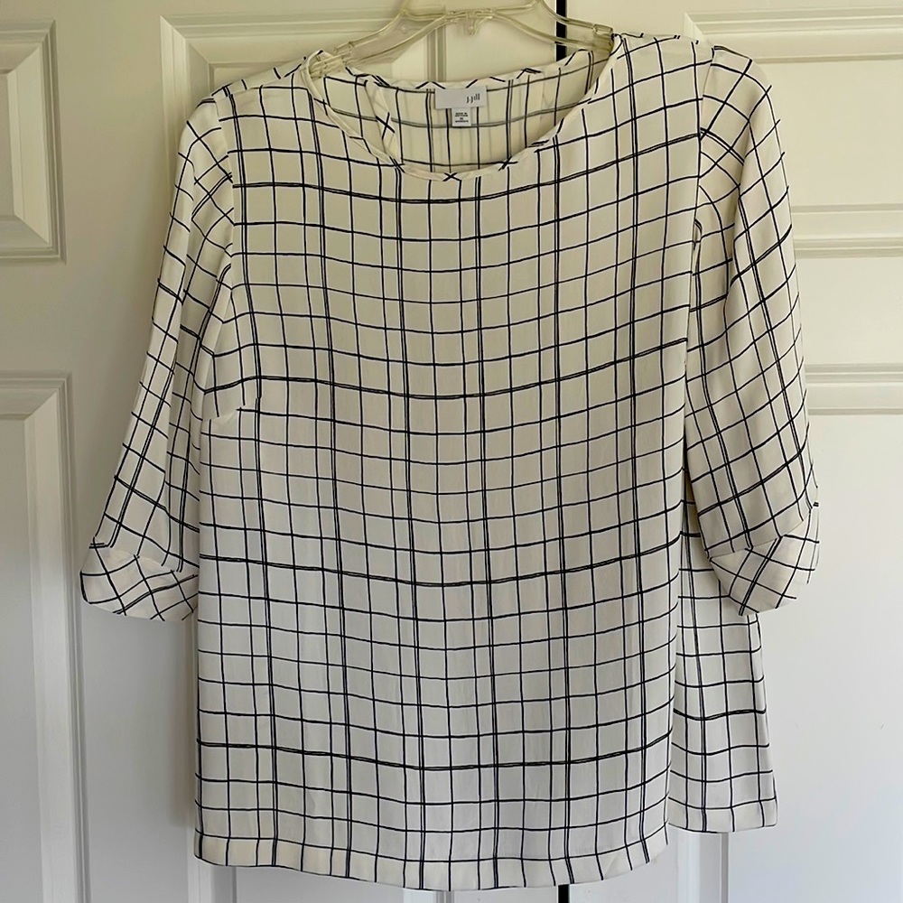 Acetate Blouse with elbow length sleeves Black ecru with a pretty back detail